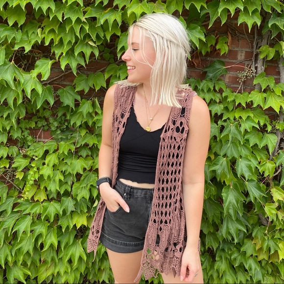 Boho Knit Vest Crochet - Picture 5 of 6
